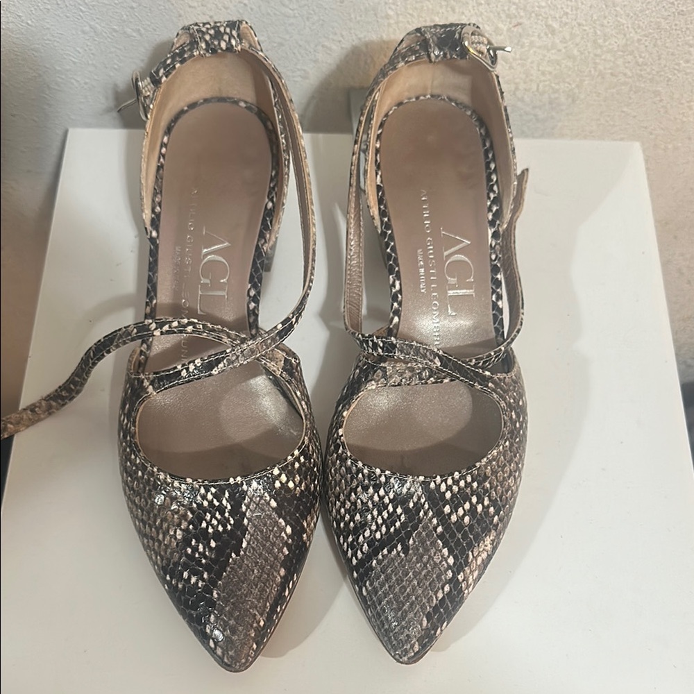 AGL Black and Tan Heels with Elegant Design